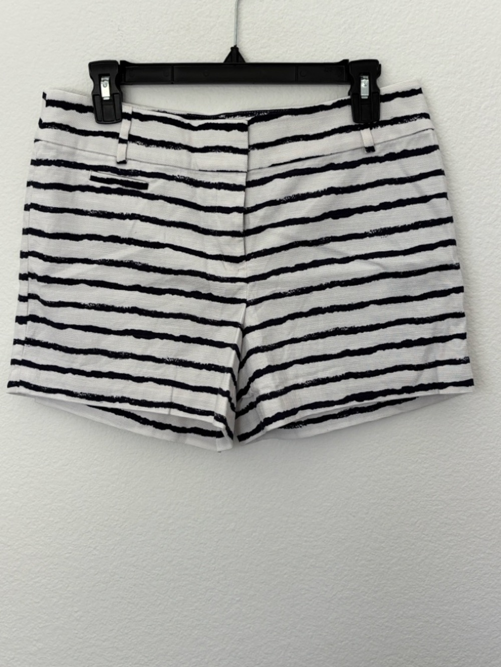 Loft Striped White and Navy Blue Women's Cotton-Blend Shorts